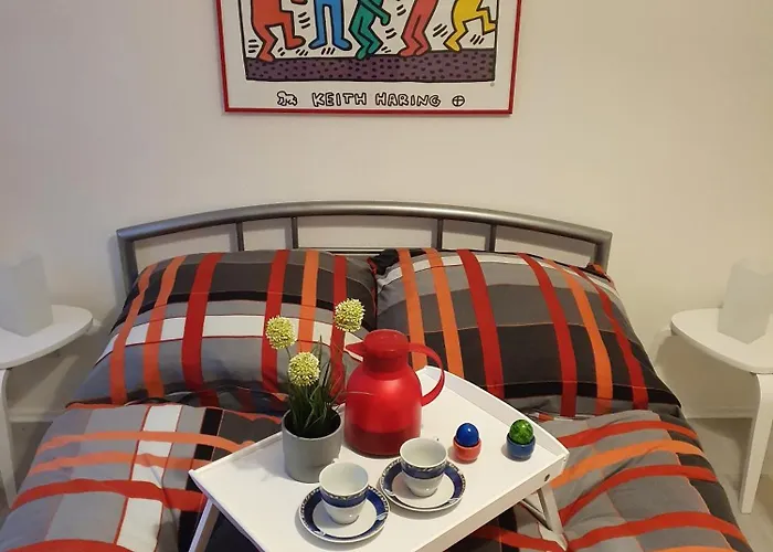 An Der Mosel, Julia *